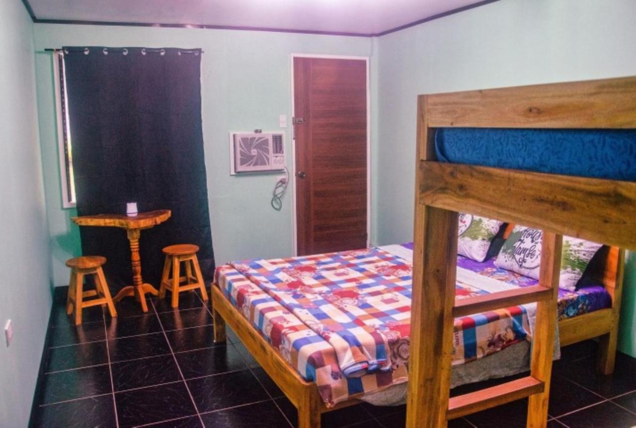 House Of Tamse Laagans ' Inn Badian Exterior photo